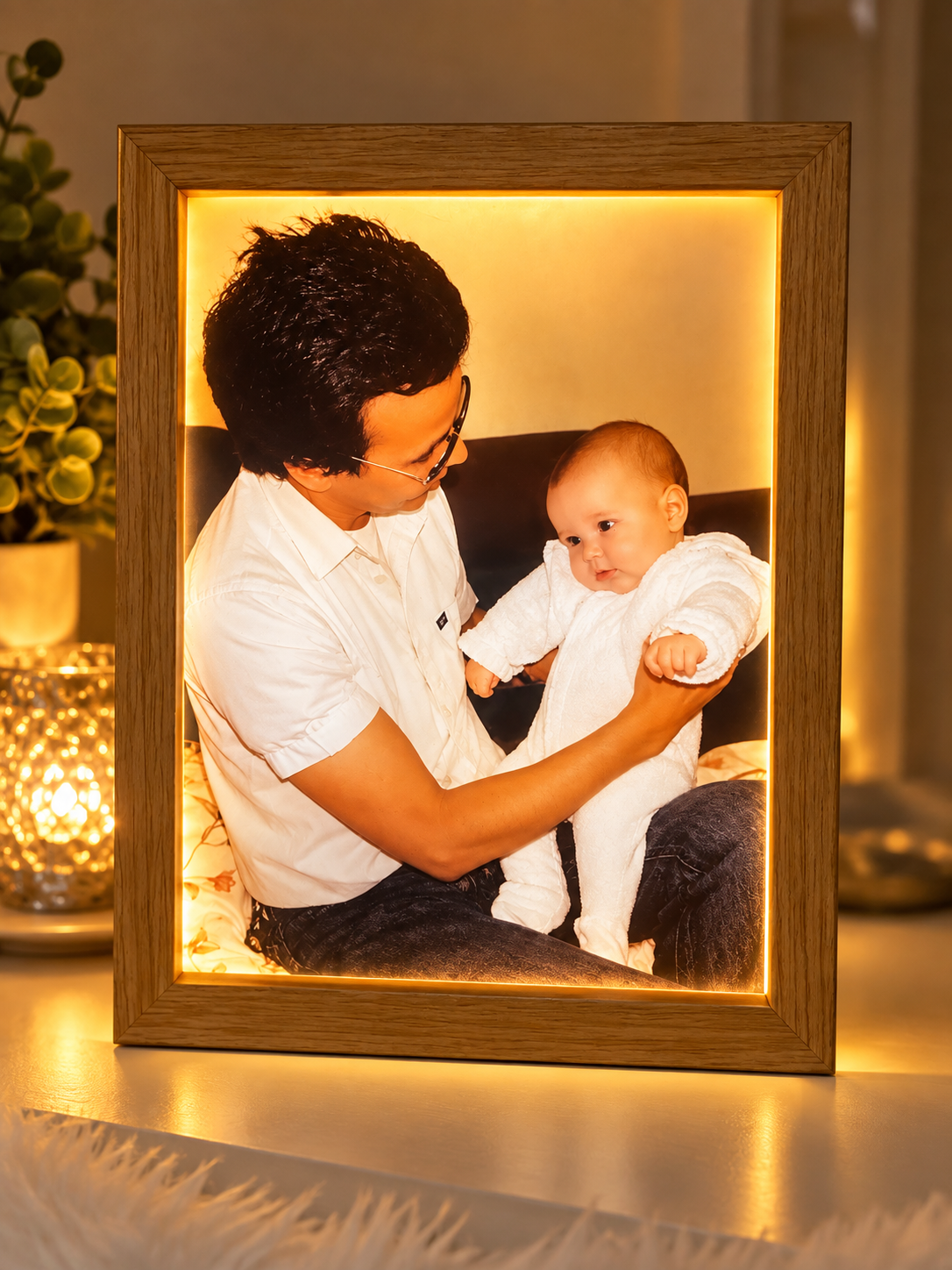 Personalised LED Light-Up Photo Frame – Custom Photo Gift – 3 Light Colours & 10 Brightness Settings – A5 or A4